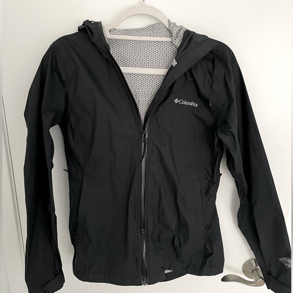 Columbia black rain jacket size 6
